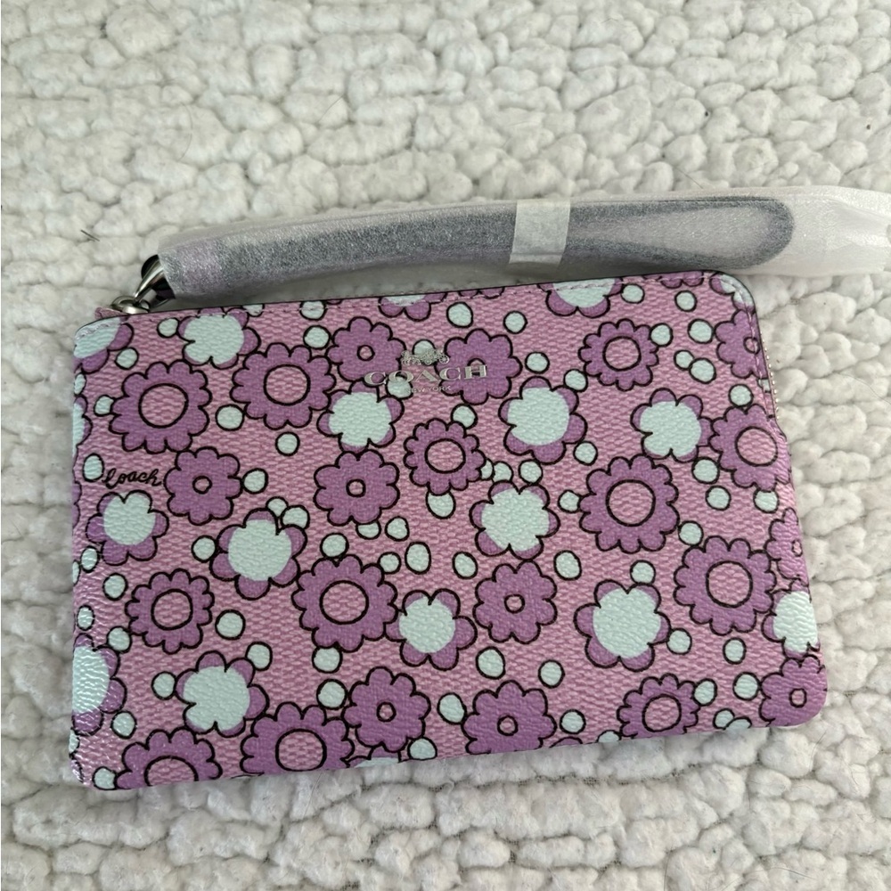 Coach Corner Zip Wristlet With Purple Floral Print Lily Multicolor - NWT